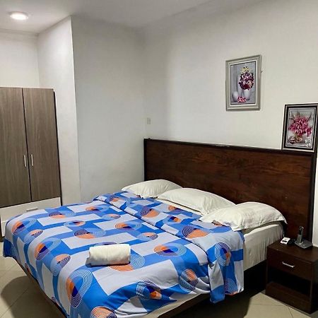 Van Der Salle Accra Esterno foto