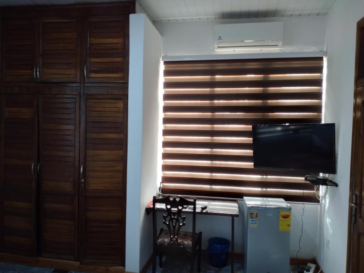 Van Der Salle Accra Esterno foto