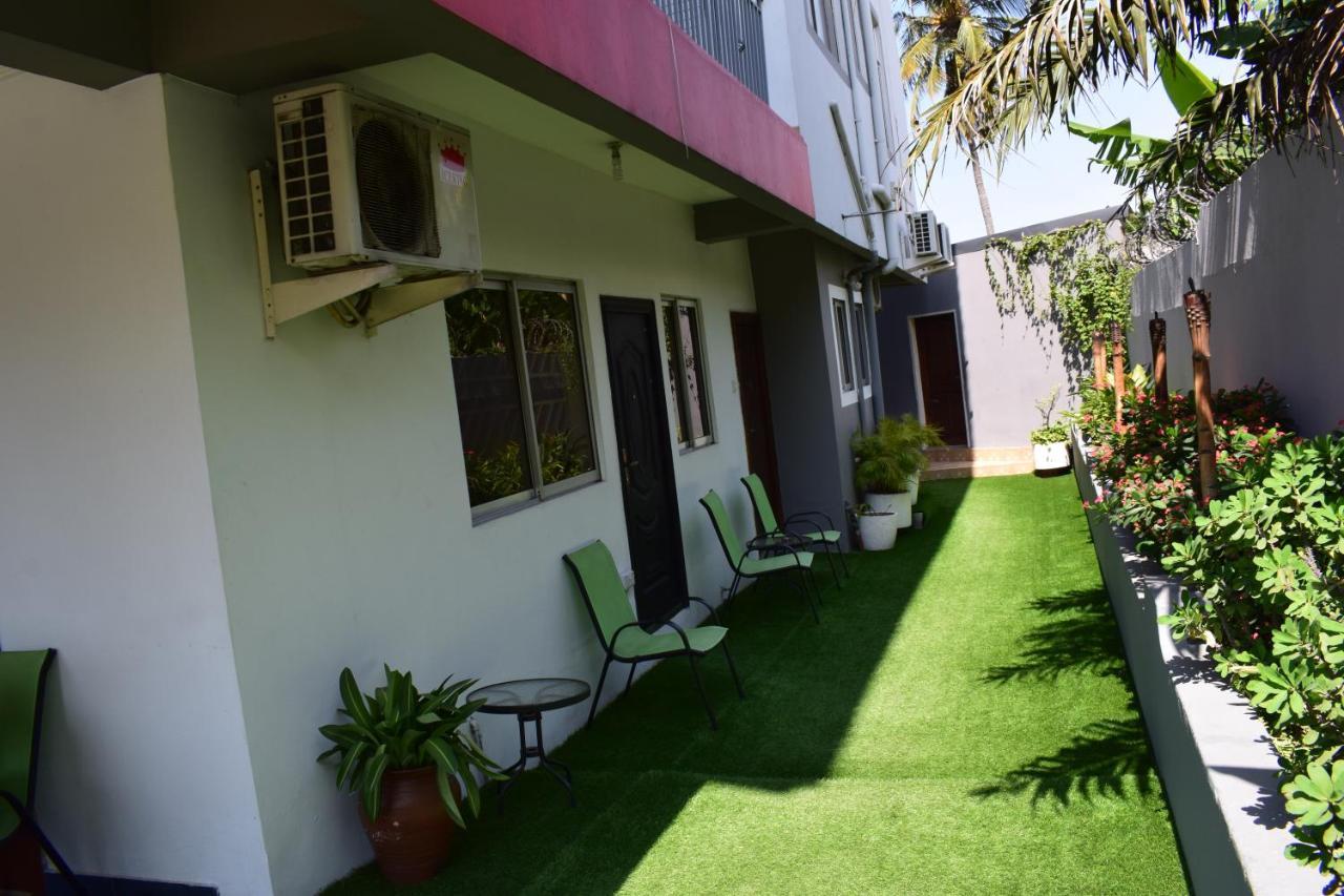 Van Der Salle Accra Esterno foto