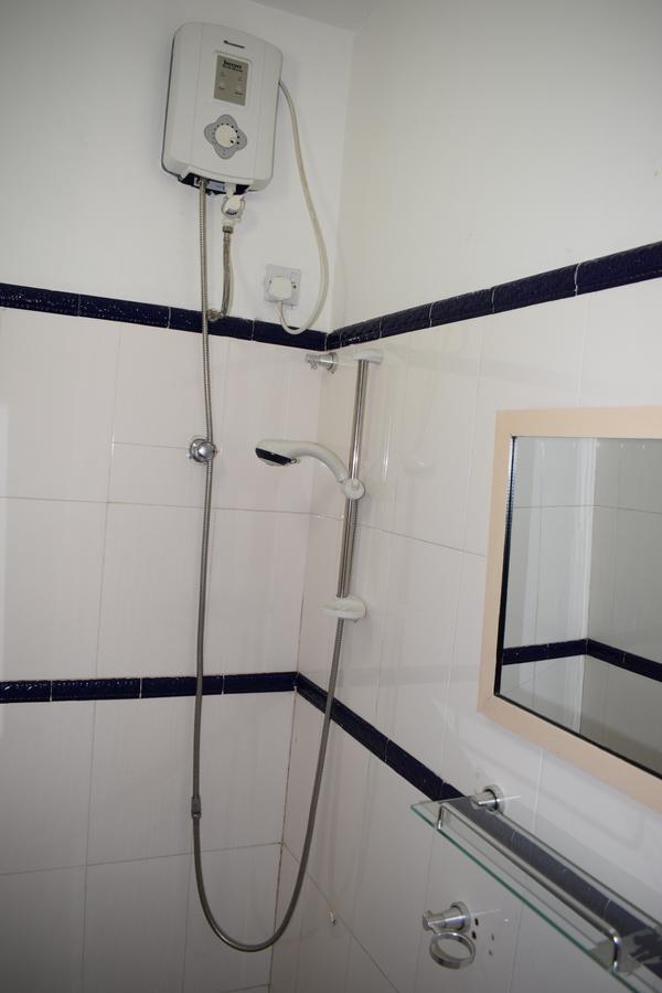 Van Der Salle Accra Esterno foto